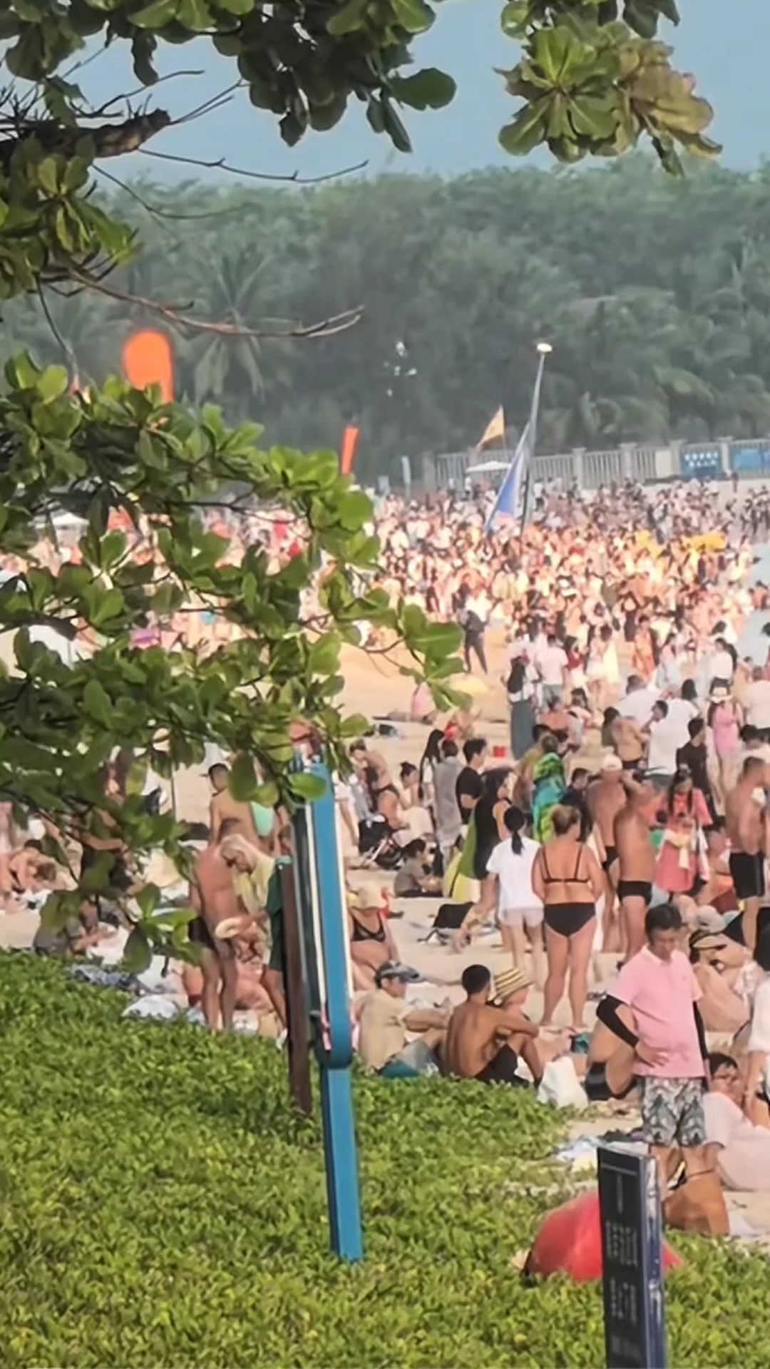 五一去哪玩,比基尼派对已登陆三亚!沙滩BGM:心跳加速警告