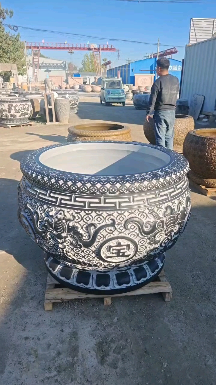 大石头鱼缸花盆