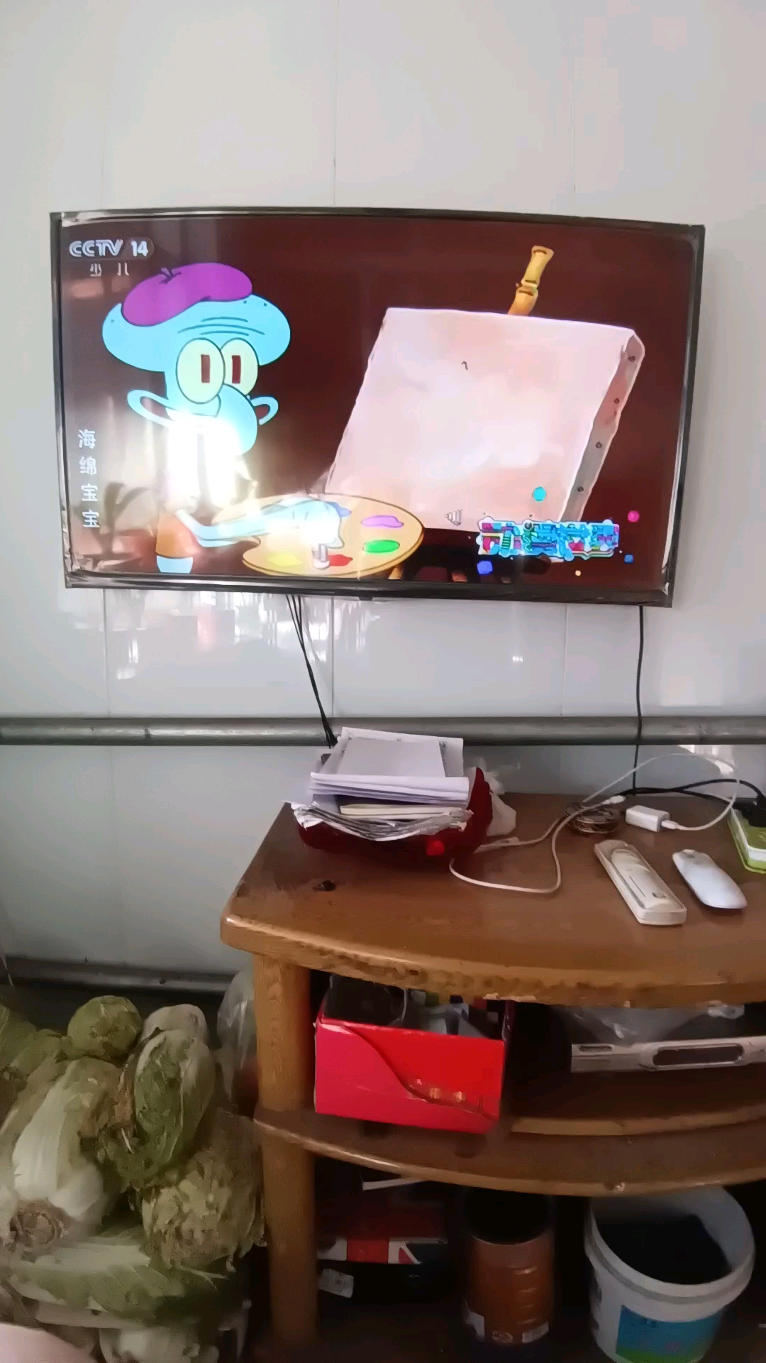 海绵宝宝跟派大星破坏章鱼哥的画,却找到另一半亚特兰蒂斯金币