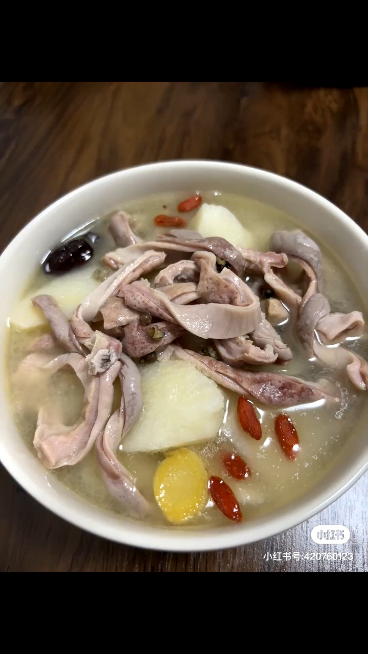 想要健脾养胃一定要试试，特别是手术后和生产后，做法还简单#家常滋补汤# 猪肚汤#养生汤