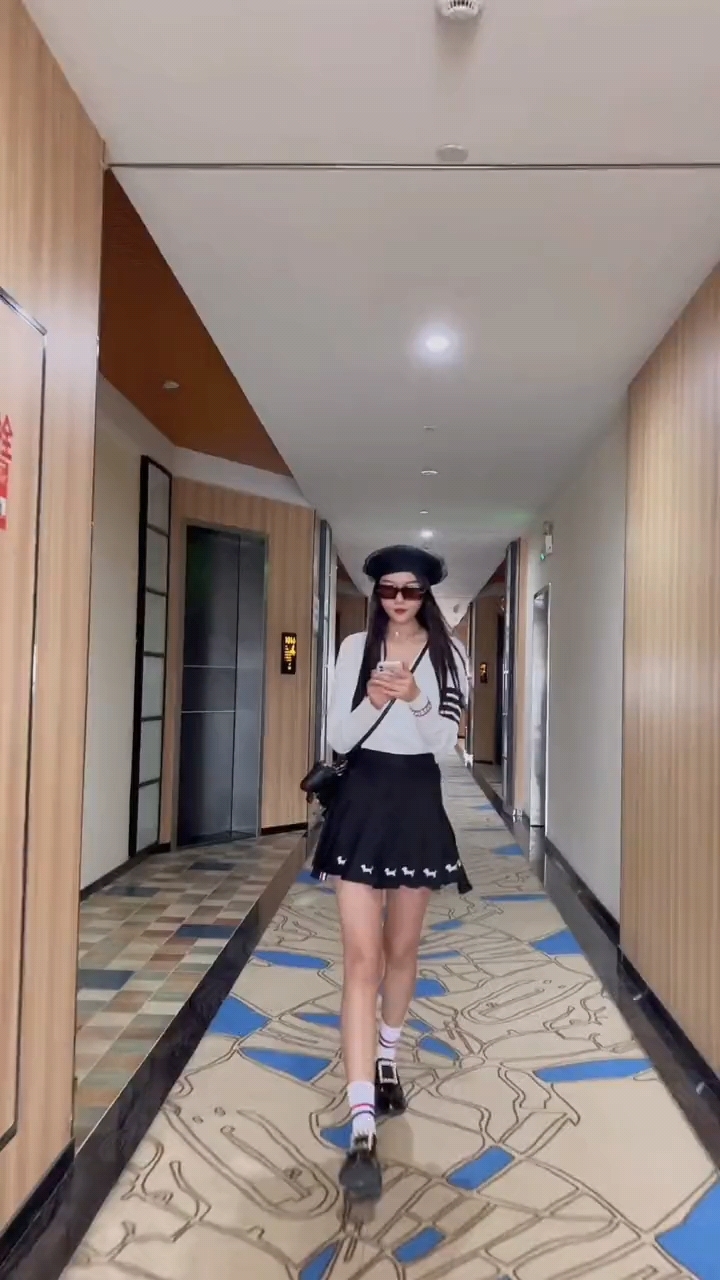 ThomBrowne小狗狗开衫