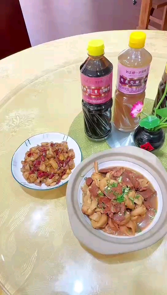 一锅两菜一饭一汤