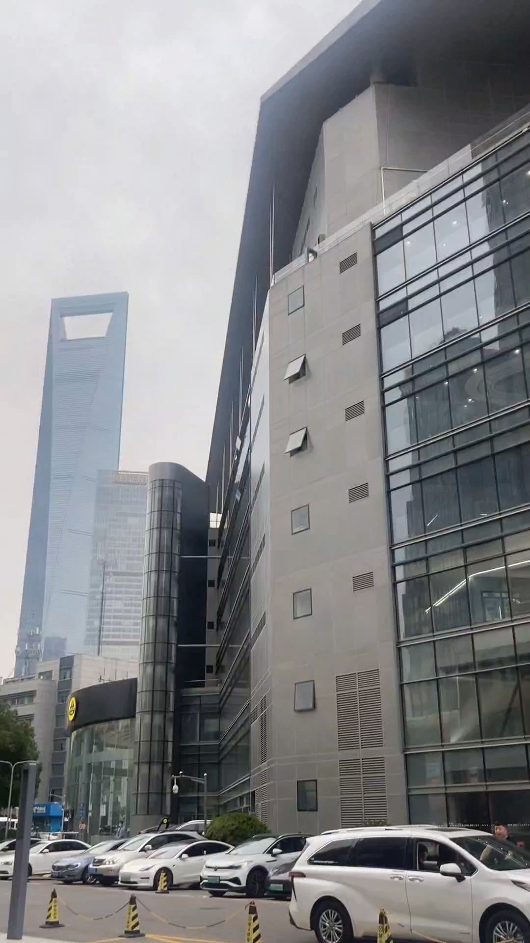 你努力的终点可能只是别人的起点,所以#心灵毒鸡汤