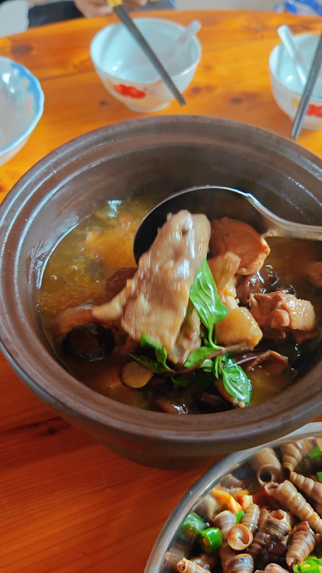福州美食:茶油炖鸡