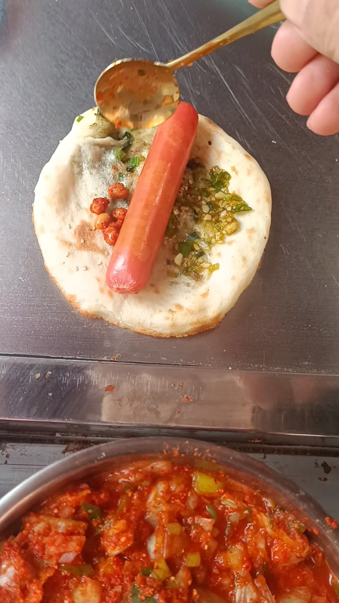烧饼夹香肠