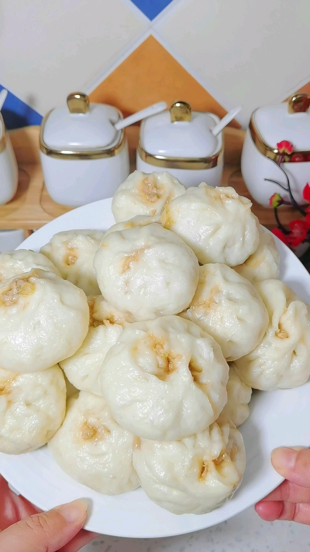 评论区晒一晒你做的面食呗 看看我做的猪肉芹菜馅包子如何