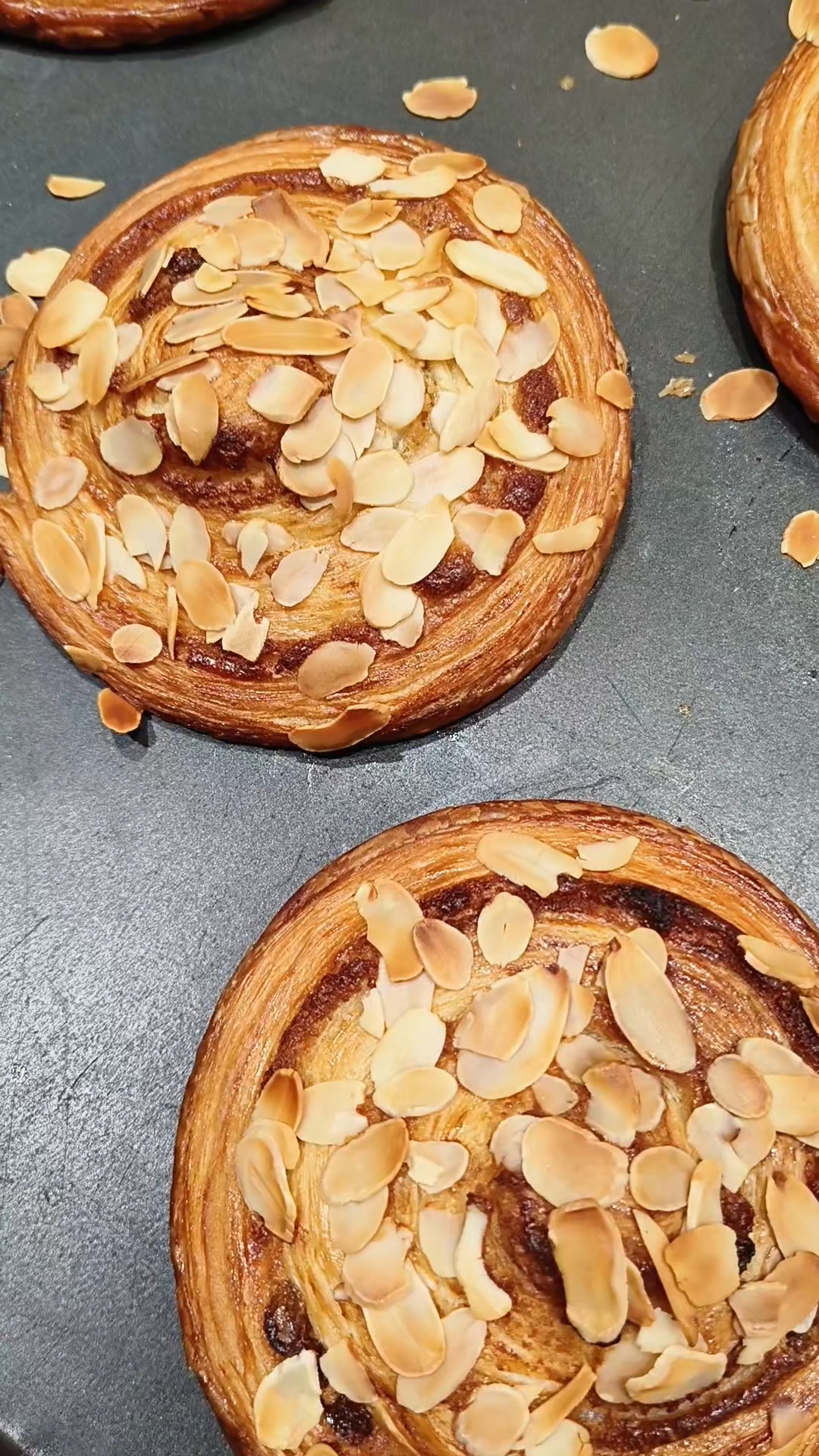 甜食喜爱者看过来～丹麦肉桂卷来啦～香香酥酥脆脆的,你喜欢不