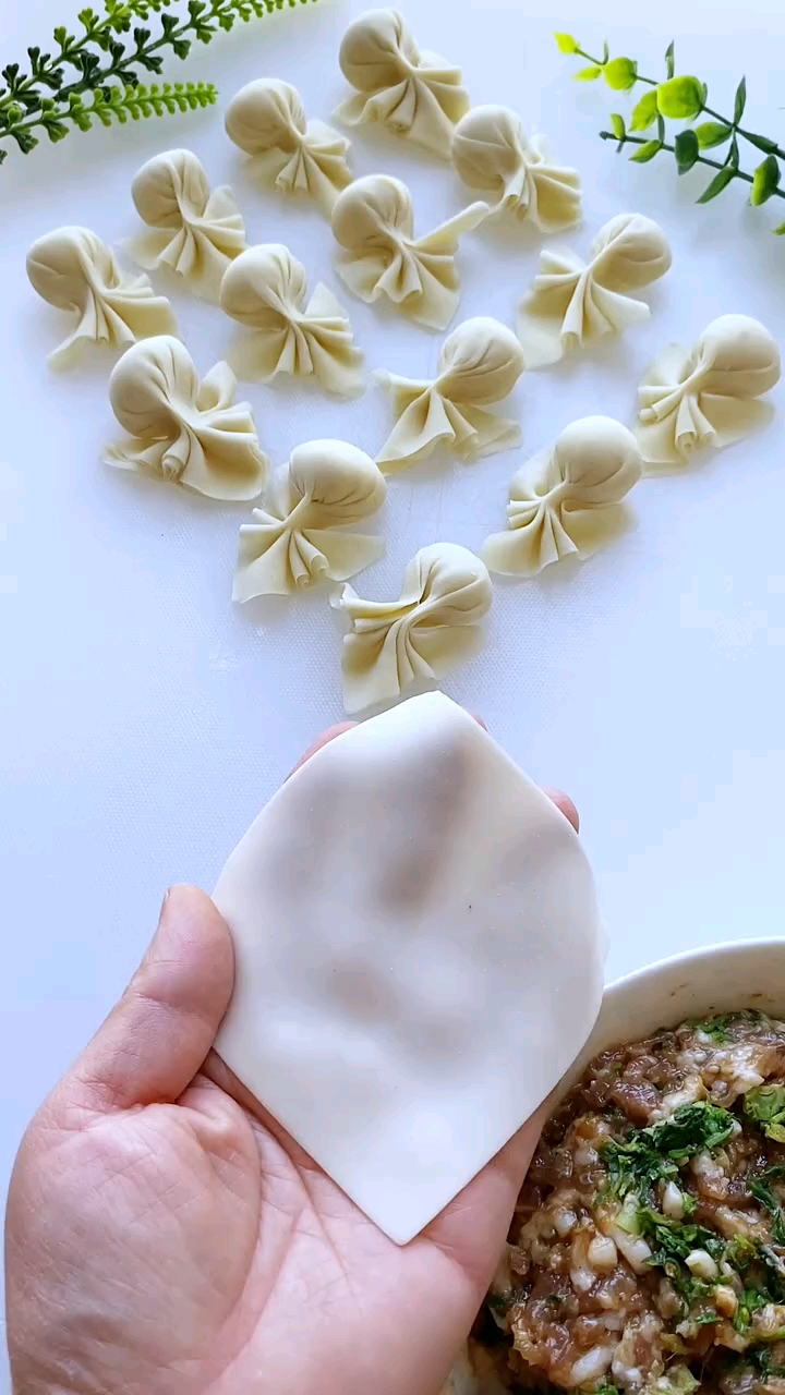 手把手教你包出花式元宝馄饨,学会全家抢着吃!