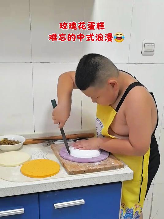 生日的仪式感是宝贝儿子给的 玫瑰花太漂亮了 没舍得吃