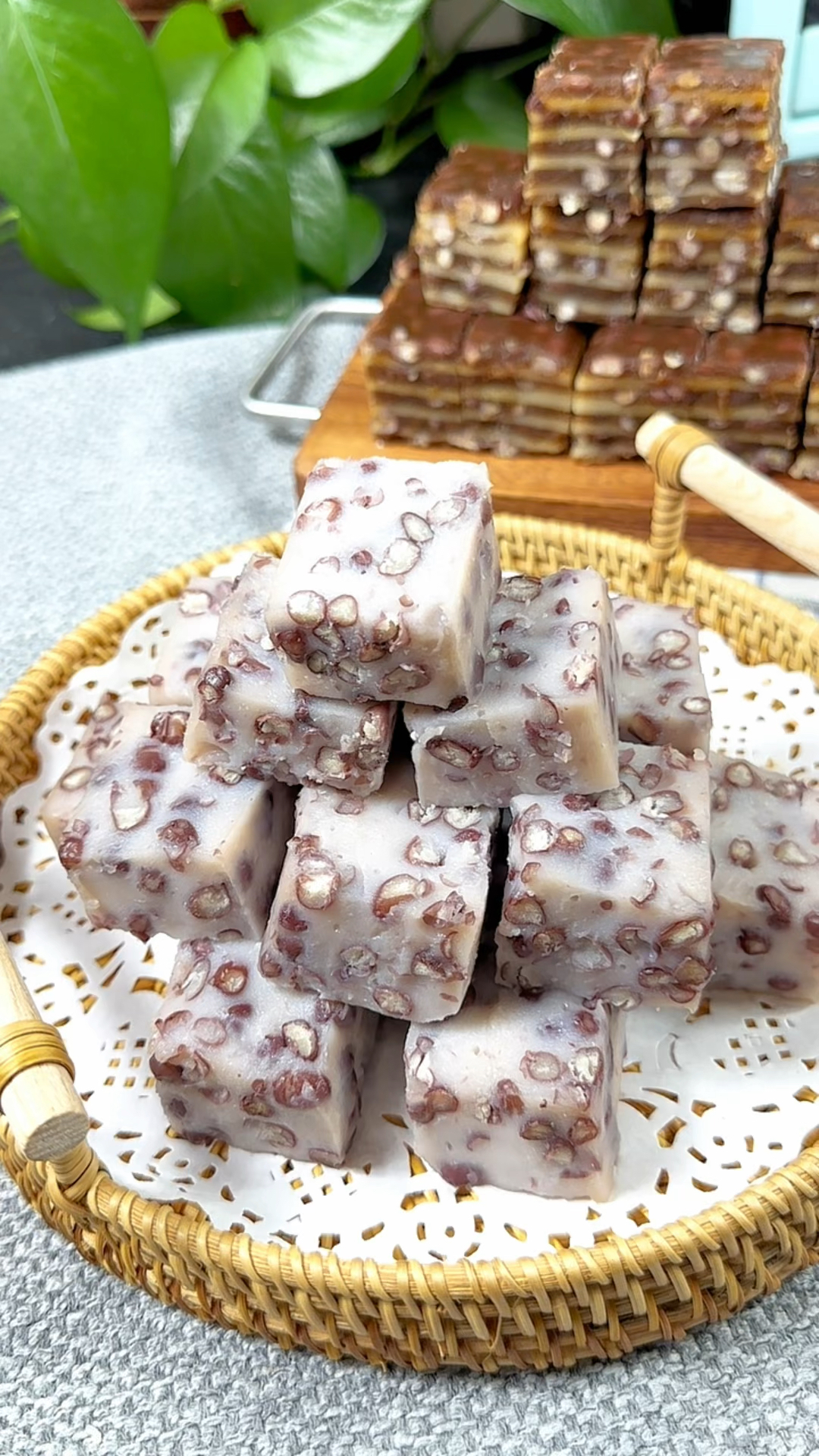 把家里的红豆做成这个经典的红豆马蹄糕,大人小孩都爱吃