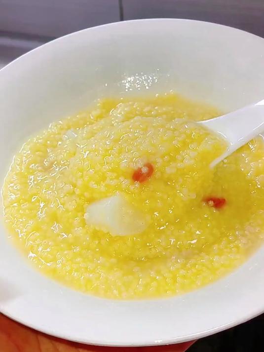 春季多吃山药小米粥,营养又好吃 山药 小米粥 小米粥怎么熬