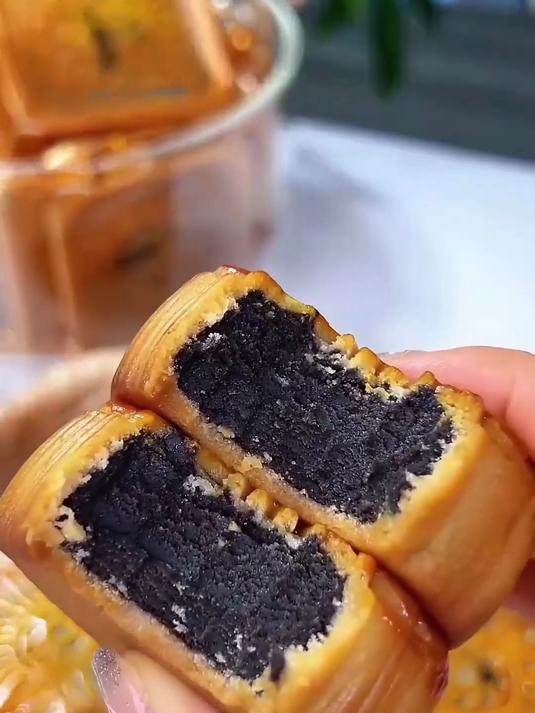柴火制的黑豆沙月饼,分享给家人合适
