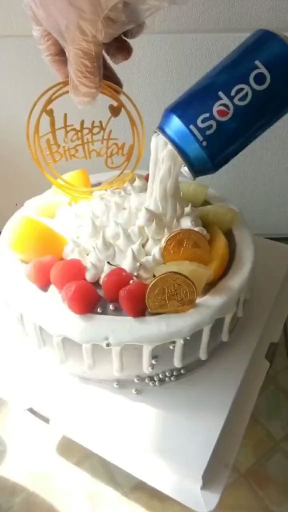 酒鬼悬浮易拉罐蛋糕