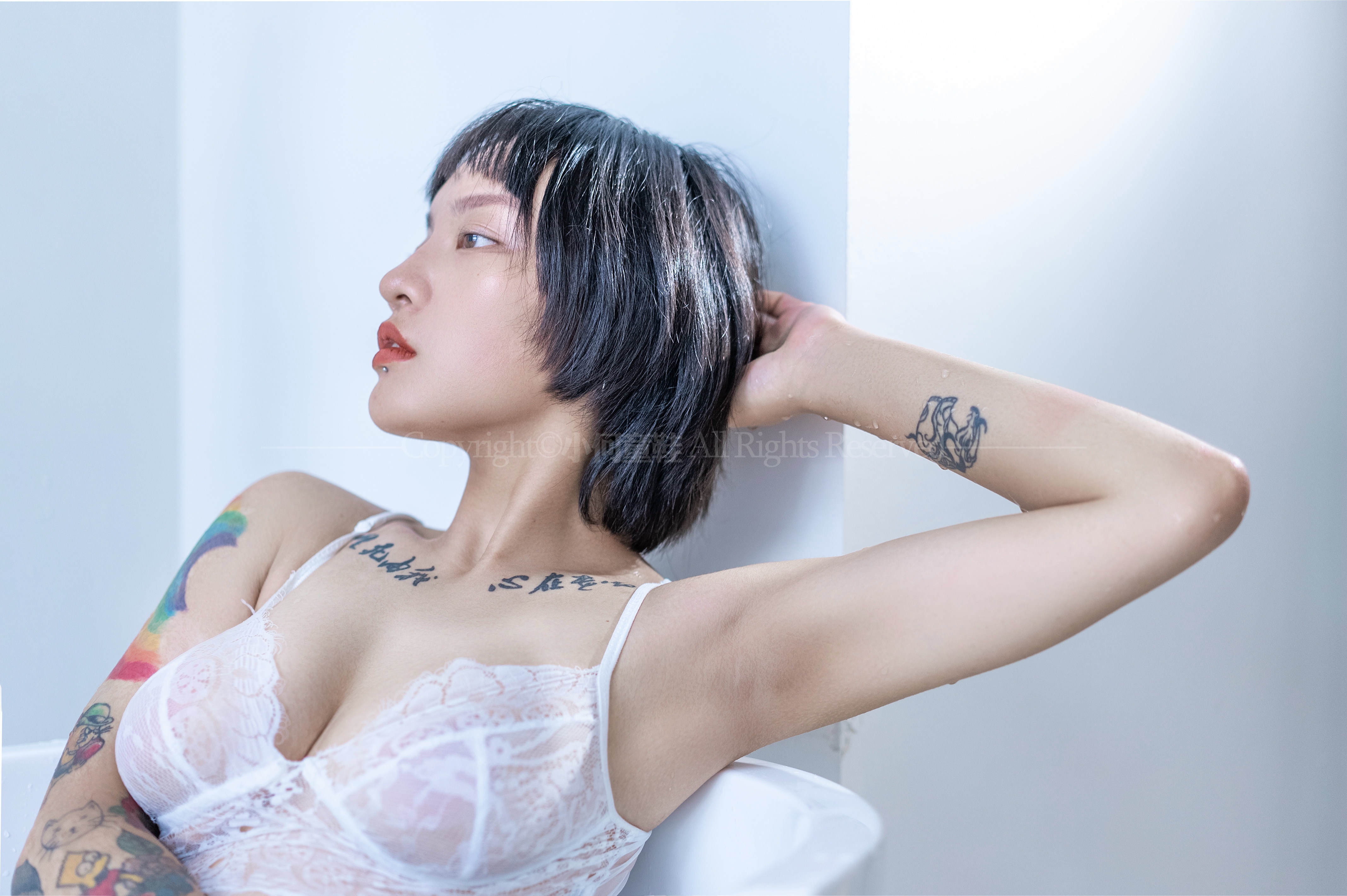 图片[12]-小何同学 – 015 [18P+1V121M]-六色网