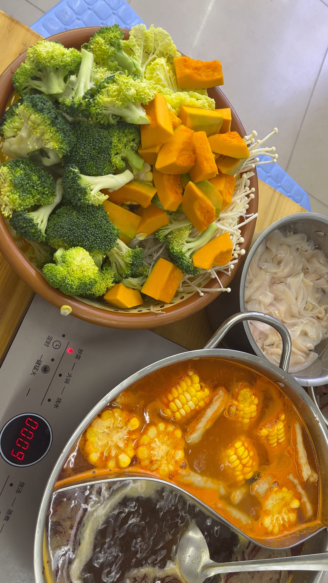 大家伙一起来吃火锅,带你们看看我们的火锅都准备哪些食材