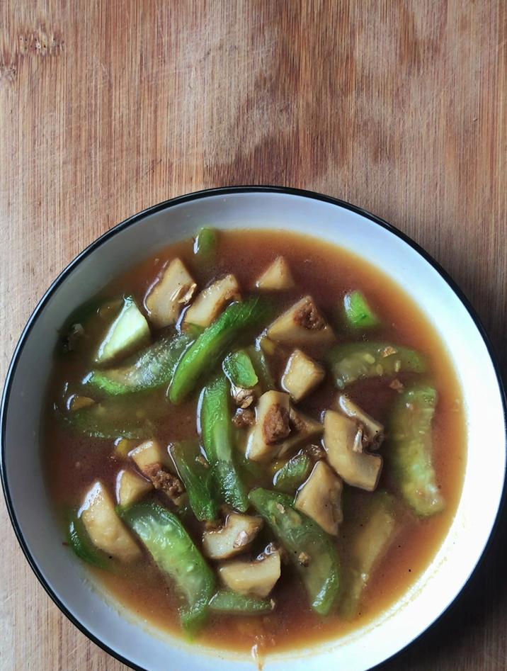 节瓜怎么做好吃,分享一道节瓜炒肉丸