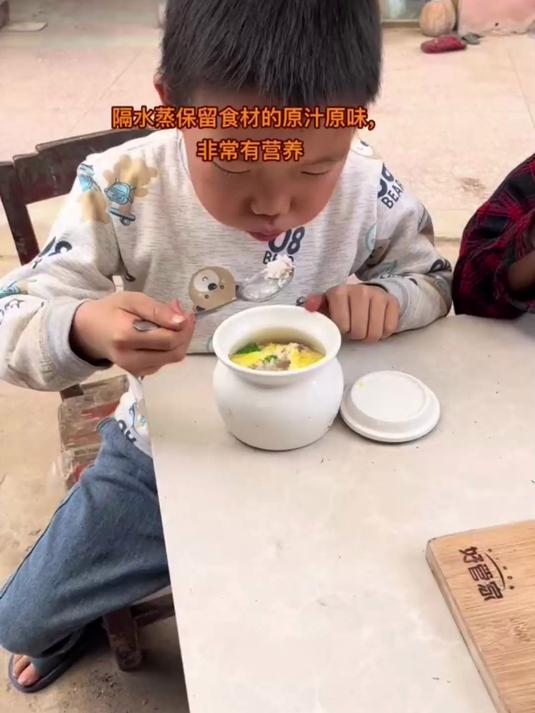 家里有孩子上学的,可以每周做几次这个瓦罐煨汤