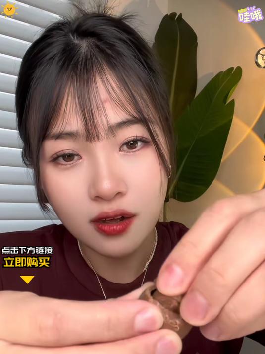 进口的散装的瑞士莲巧克力自己吃真的太合适了而且还有好几种口味