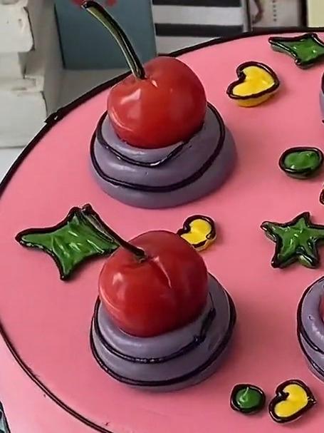 沉浸式做蛋糕博主上线啦～芋泥奥利奥碎可可薄脆夹心