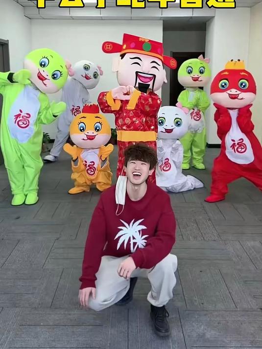 羊公子蛇年盲选，七七太惨了吧哈哈