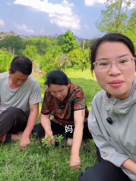 简单的一餐是持久的日常,时光荏苒,饭菜依旧美味