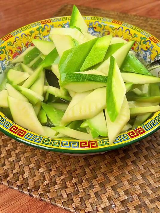 炝炒西葫芦 简单好吃又下饭