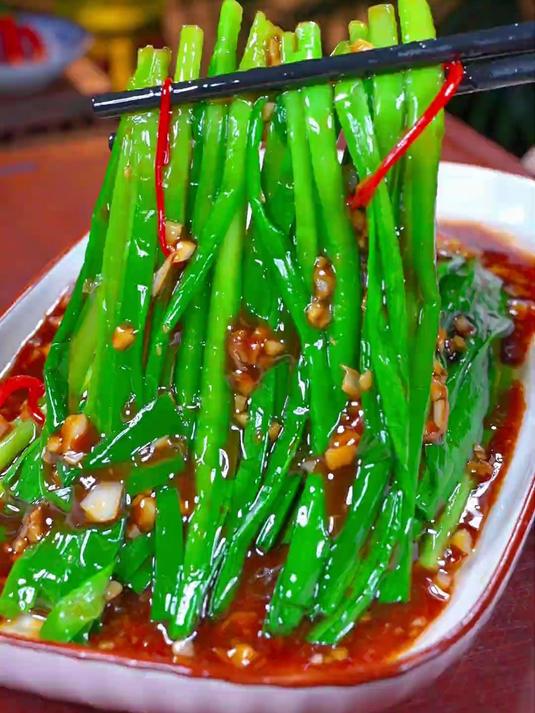 中国菜凉拌韭菜