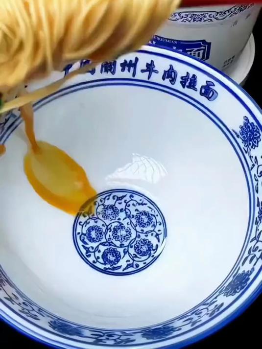 买6桶送6桶兰州牛肉拉面桶装非油_炸冲泡速食泡面即食早餐面115g兰州牛肉面_泡面推荐兰州