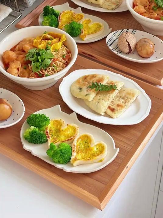 今天吃超开胃的酸汤泡面馄饨