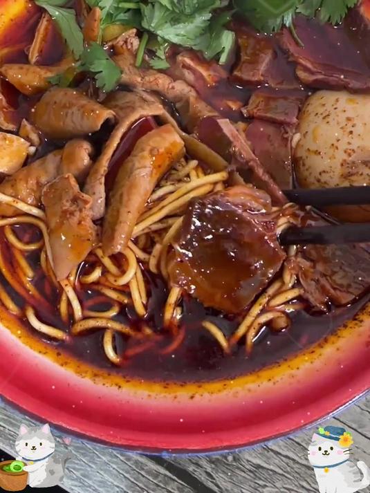 一碗面引发的全城探秘！襄阳牛肉面究竟有何惊人魅力？