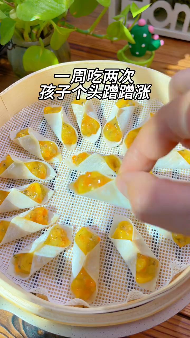 宝宝的美食,鲜虾玉米蒸饺