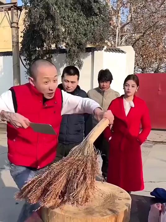切冻肉像锯木头?特殊钢材质,冻肉轻松切!