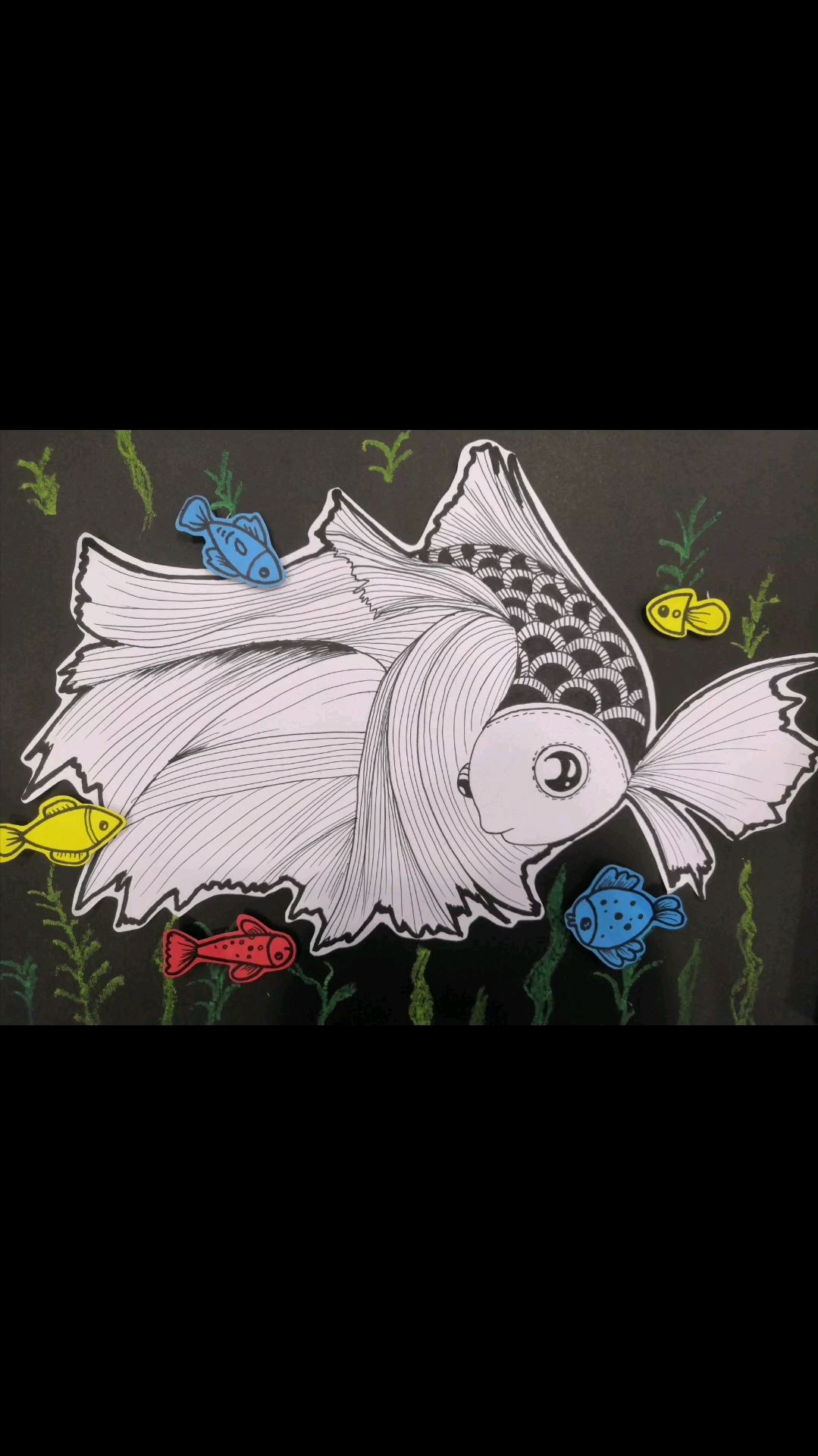 斗鱼黑白线描装饰画