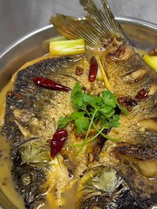 #年夜饭# #美食教程 # #超级下饭的家常菜#河南周口名菜煎扒鱼,口感小麻小辣回味有甜,