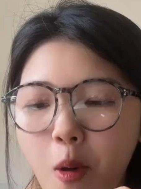 越南媳妇下厨做家常菜，中越夫妻真实日常