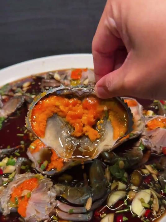 深夜开膏蟹，满满的蟹黄