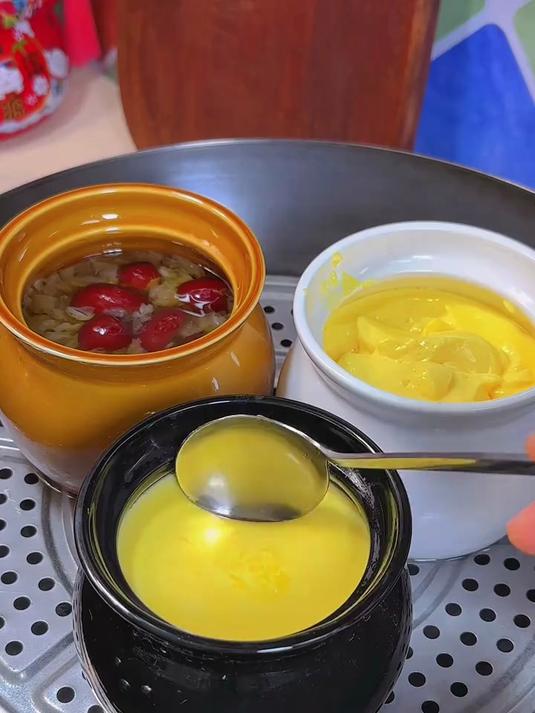 早上不知道给孩子吃什么,你就做这样牛奶蒸蛋,鲜嫩爽滑