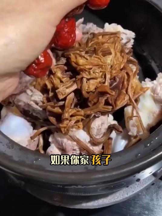 喝汤也能降三高？茶树菇排骨汤的意外之喜