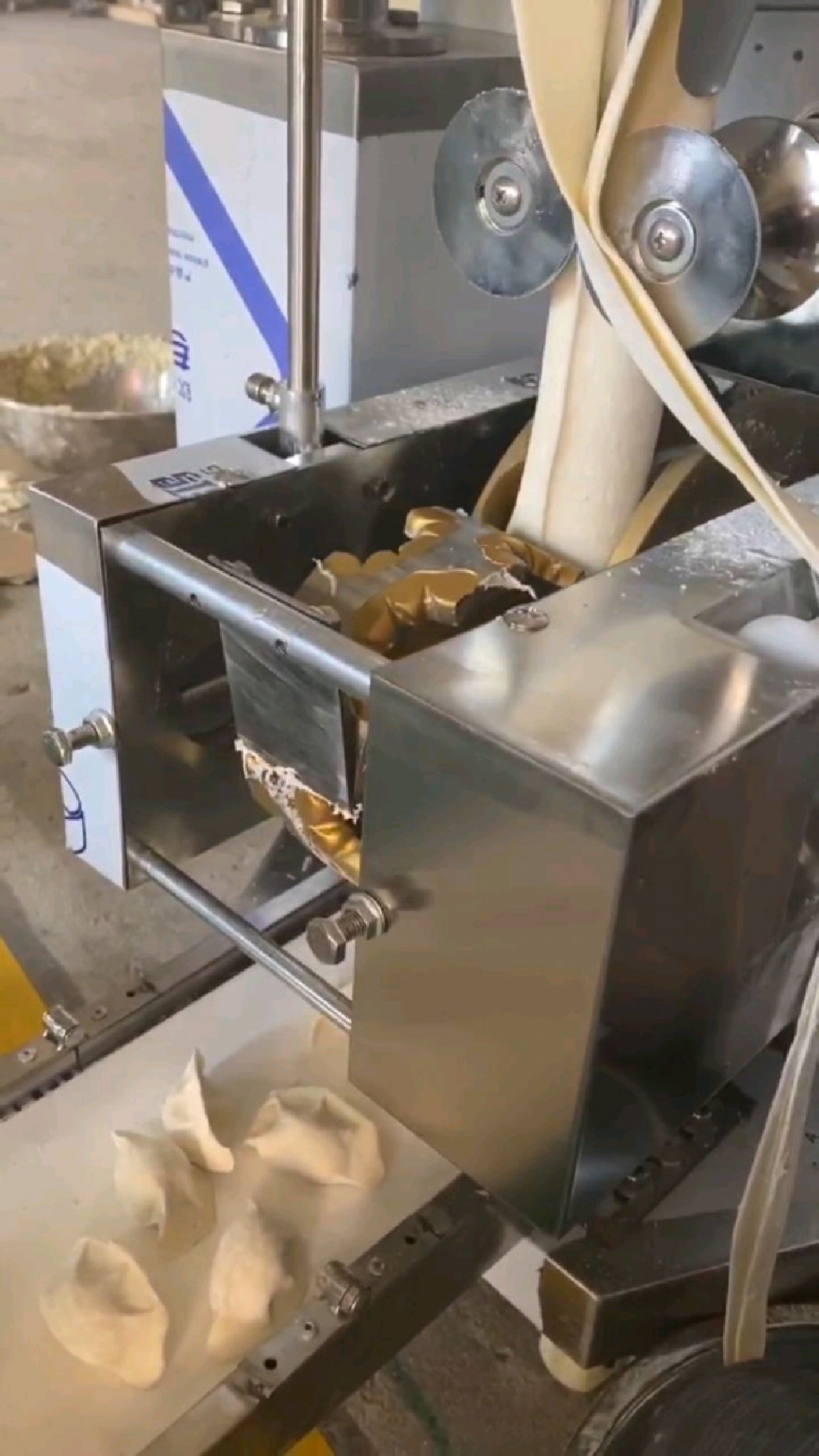 全自动商用水饺机使用视频