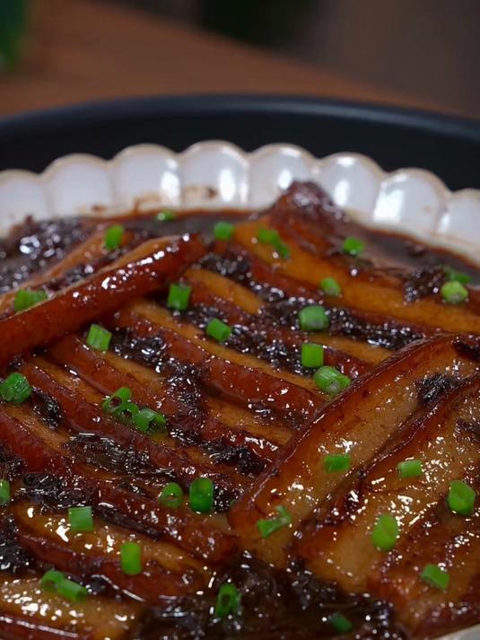 以后想吃梅菜扣肉你可以这样做
