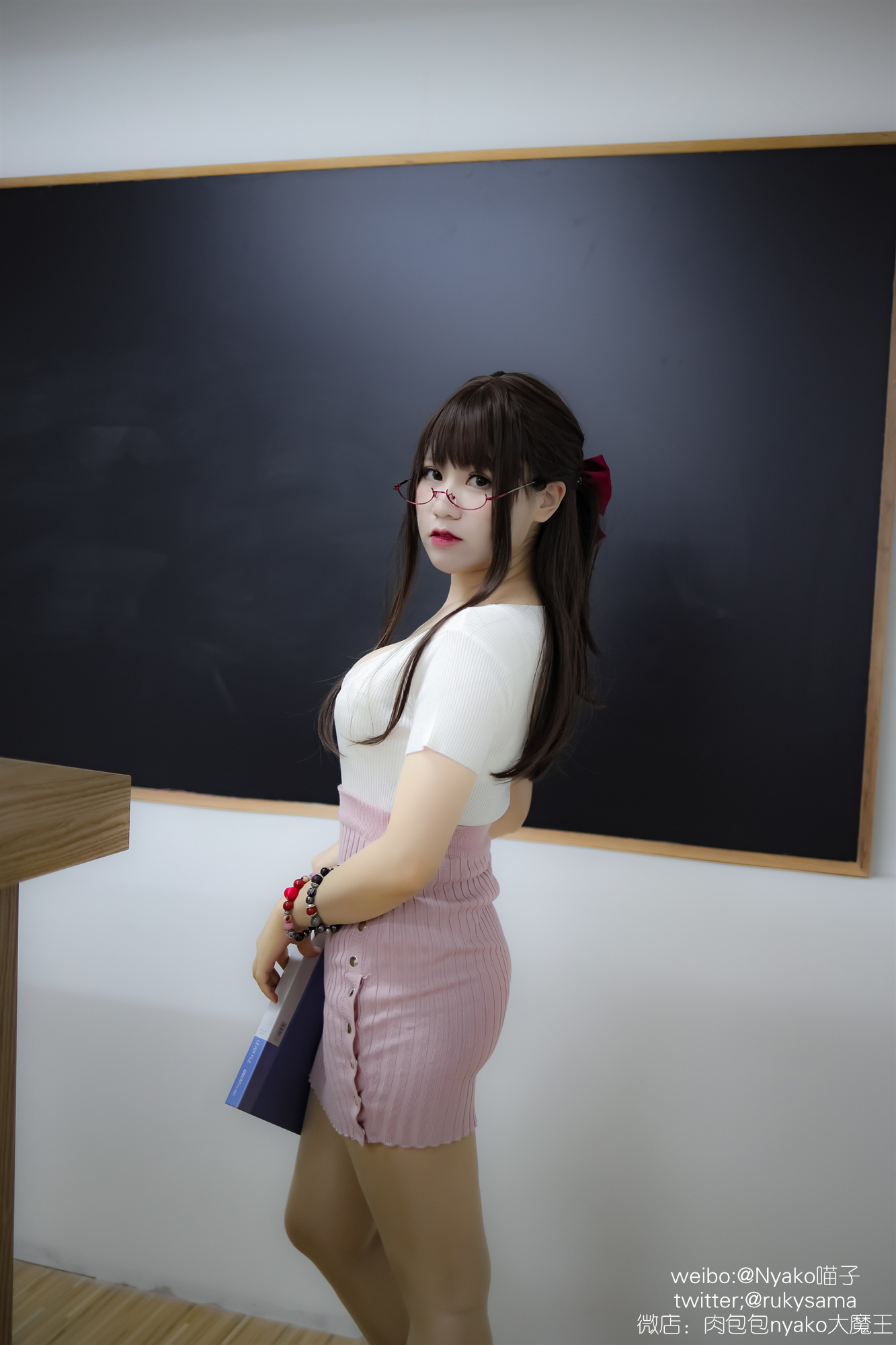 图片[2]-Nyako喵子 NO.010 – 欲求不满的老师[122P221M]-六色网