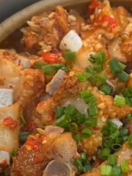 这是最近比较火的芋头蒸排骨做法