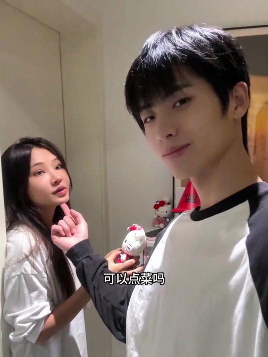 给老婆做夜宵之辣椒炒肉拌面～