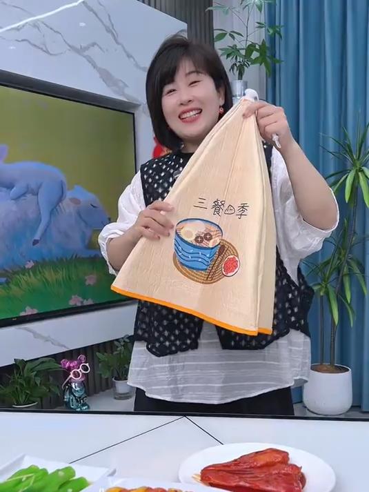 很实用的保温菜罩,我家每天都在用,再也不用担心菜冷了!