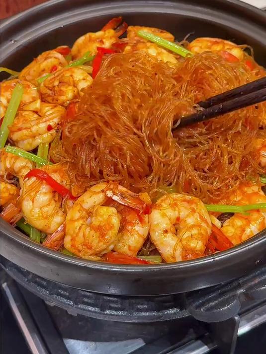 我家一周吃三次的干锅菜，干锅粉丝虾
