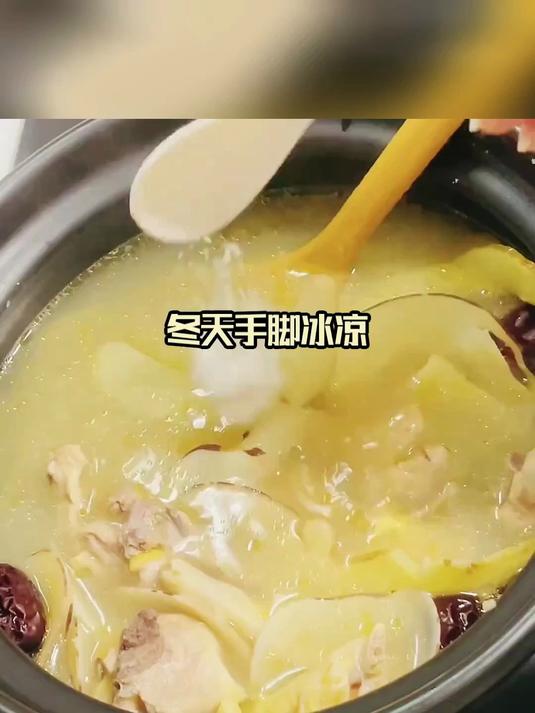 鲜炖玉竹沙参煲鸡，润养元气不体虚