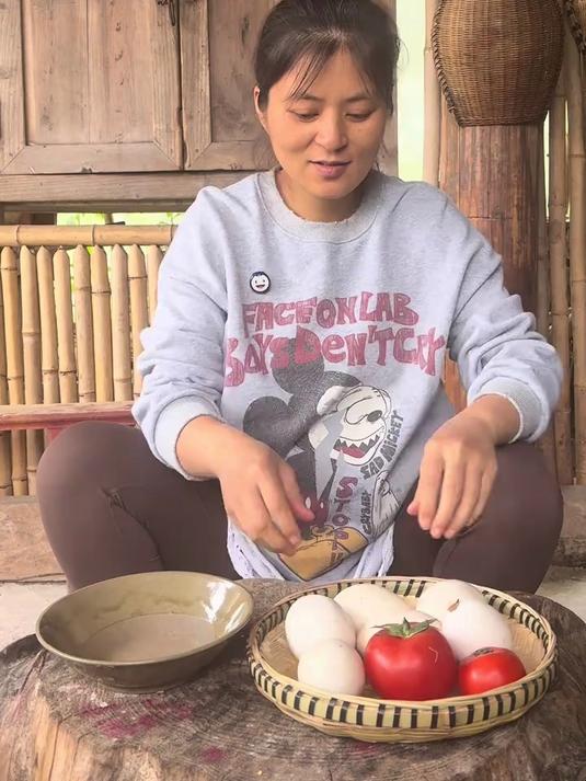 都说孕妇要多吃鹅蛋,今天做的西红柿炒鹅蛋,好吃又下饭