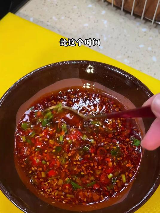 高压锅版白萝卜炖牛肉，有菜有肉有汤一锅出
