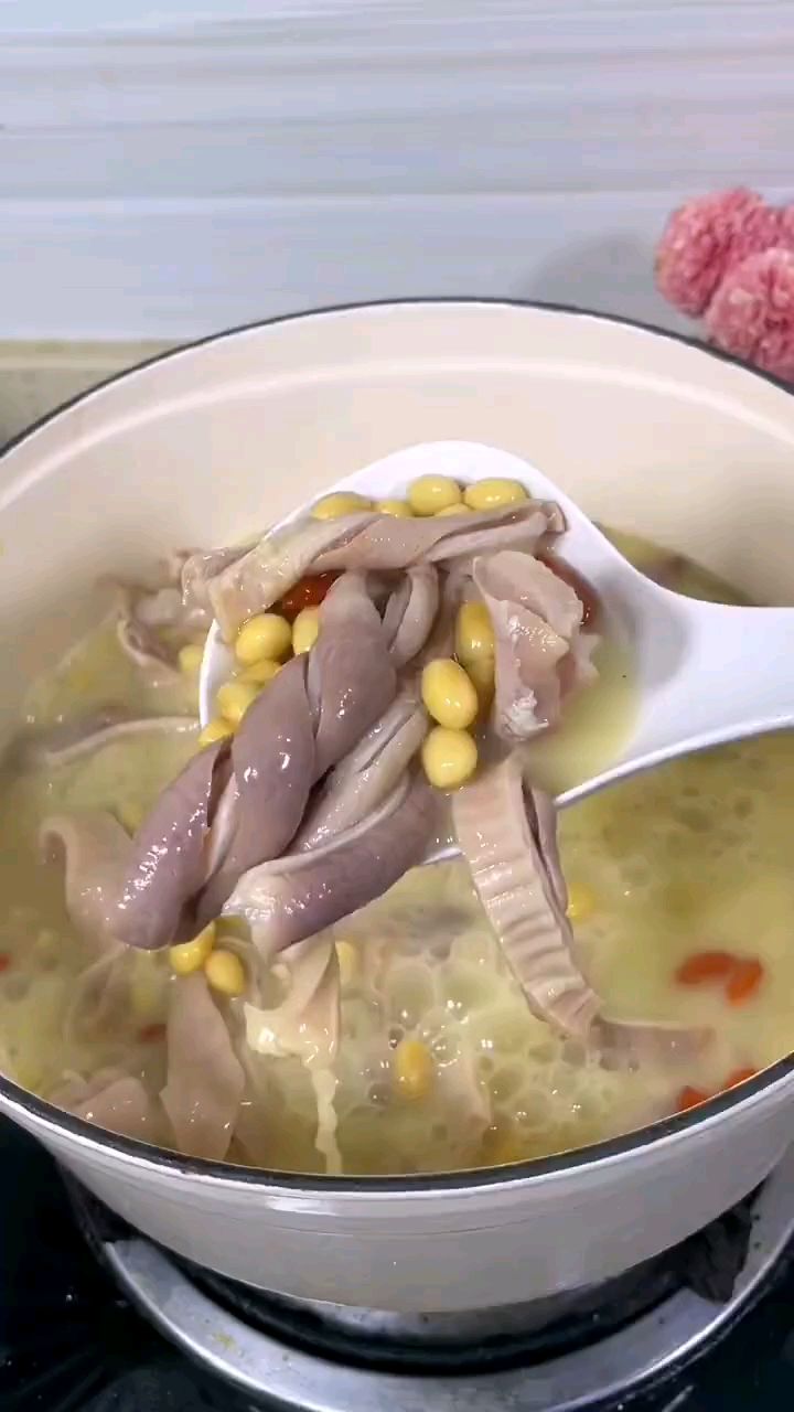 黄豆猪肚汤的做法