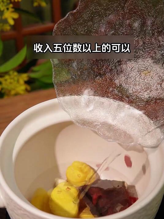 炎消花生猪蹄汤:缓解轻微炎症,咽喉红肿牙龈痛全改善